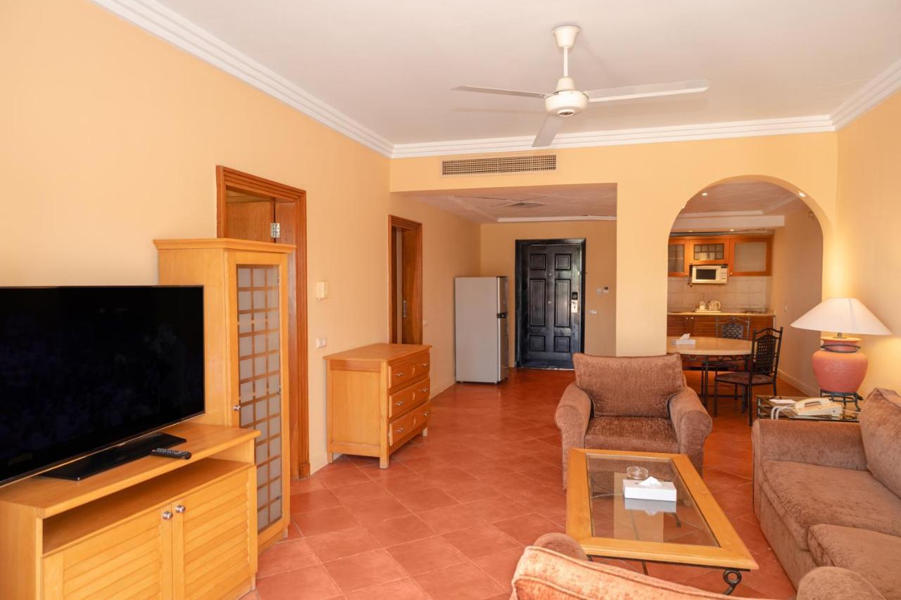 Sharm Dreams Vacation Club - Aqua Park Hotel Bagian luar foto A typical apartment
